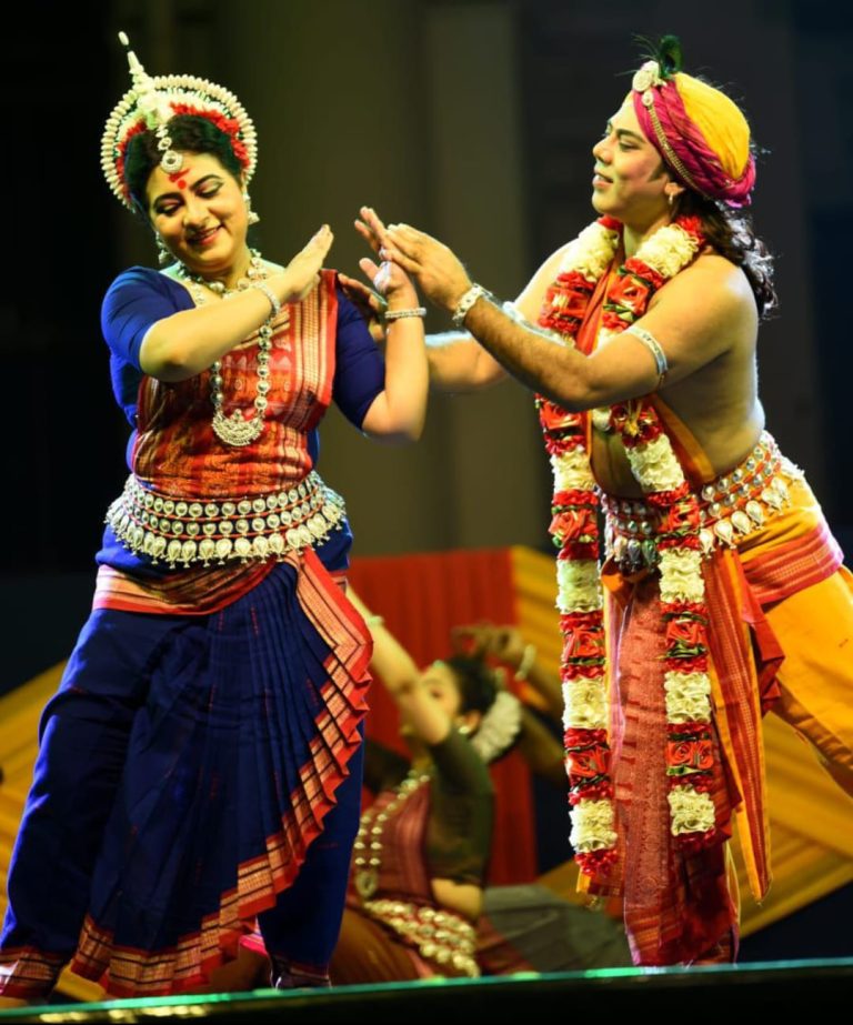 “বসন্তে ফুল গাঁথল”, এখানে ওখানে হরেক আয়োজন